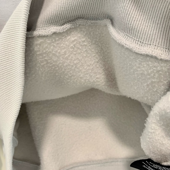 Venque “Amoo love” heart logo hoodie (size: S) - Picture 12 of 16